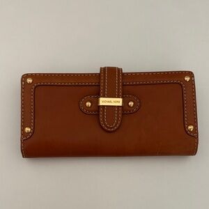 Michael‎ Kors Tan Wallet with Gold Details
